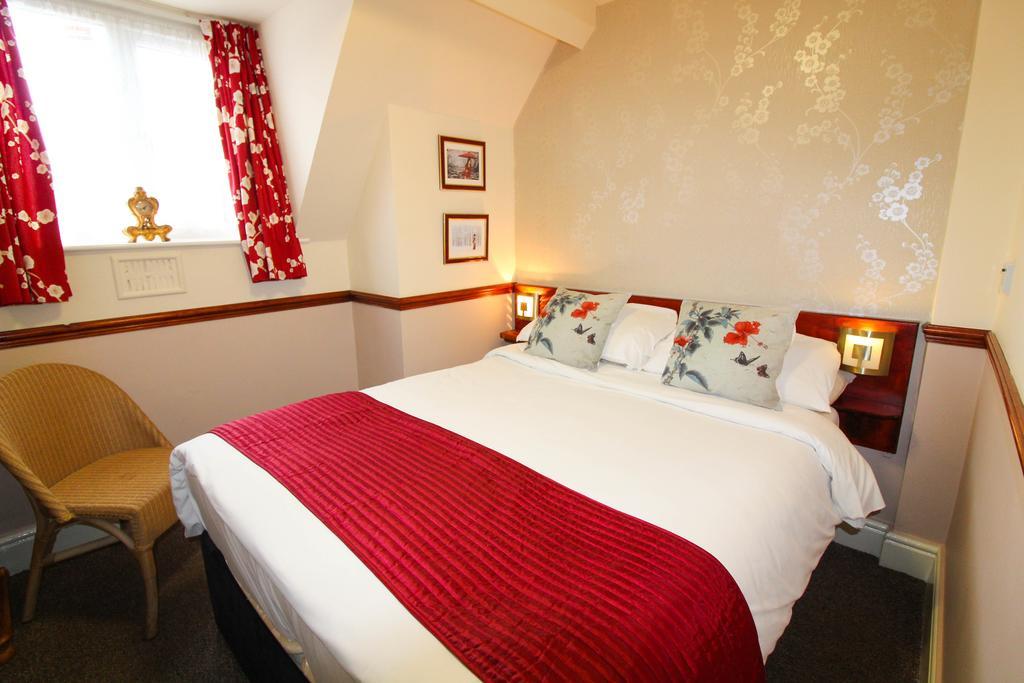 The Scarborough Travel And Holiday Lodge Exterior photo